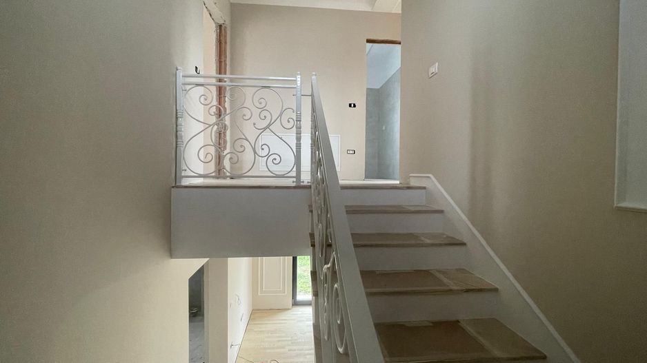 Duplex-4 dormitoare- despartit prin garaj -SUPER POZITIE - Poză 11