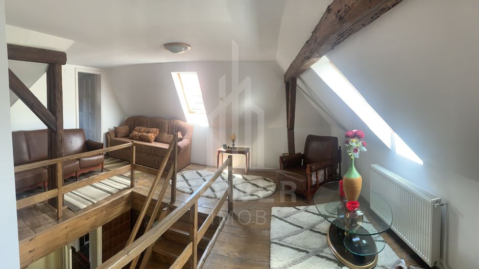 Casă în centrul Cisnădioarei cu 243mp de locuit și teren de 936mp - Poză 16