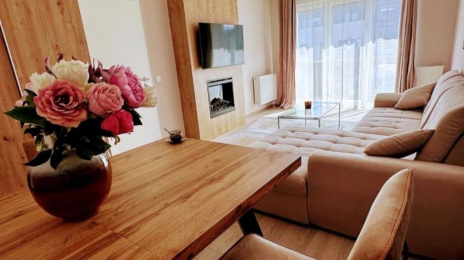 De vânzare Apartament 2 camere mobilat cu parcare și boxă Avantgarden 3 - Poză 1