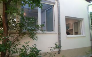 Apartament 2 camere, ideal pentru investitie cat si pentru locuinta, zona Semicentrala! - Poză 2