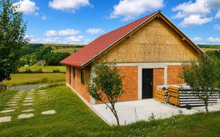 Constructie la rosu si teren 1000 mp, Zapodeni, Vaslui - Poză 1