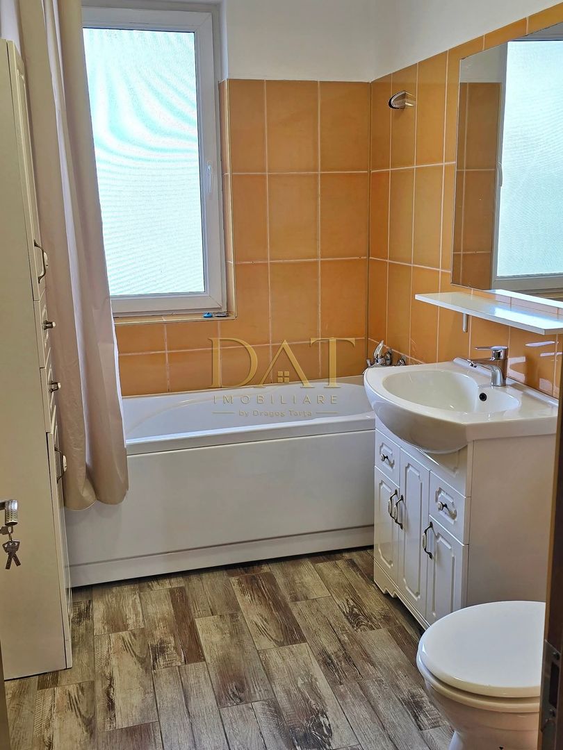 Apartament 2 camere, decomandat, parcare inclusa, zona Eroilor - Poză 4