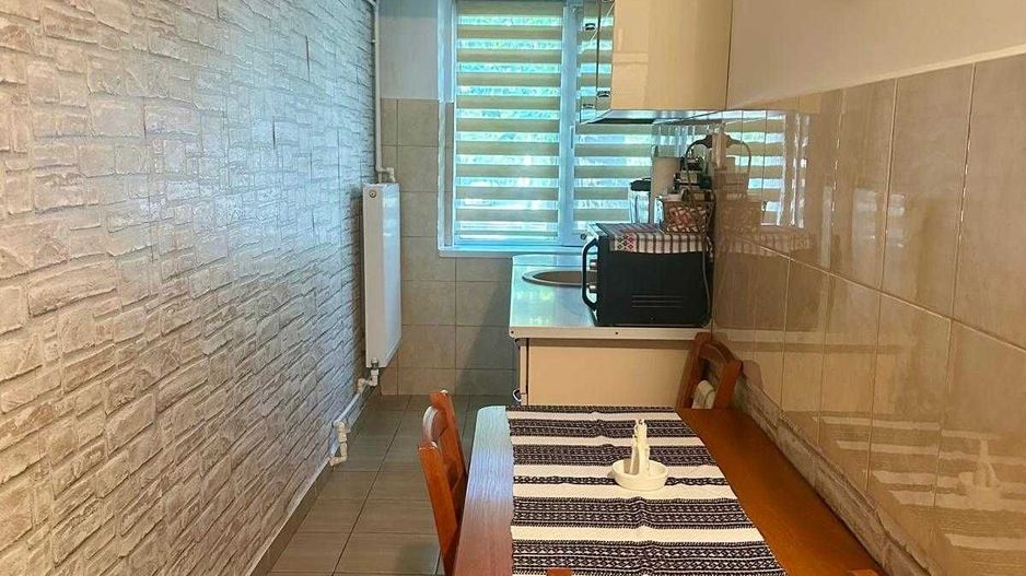 Garsonieră 38 mp, parter, balcon închis, boxă, metrou 2 min - Poză 3