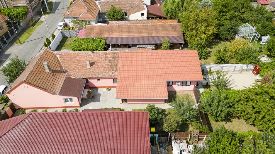 Casă cu 7 camere și 2 băi in Grădiște - Poză 5