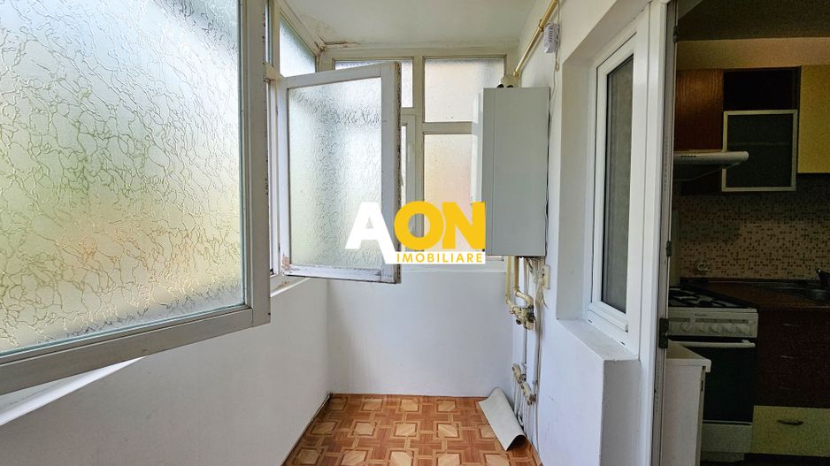 Apartament 3 camere, et.1, cu parcare si boxa, cartier Tolstoi - Poză 4