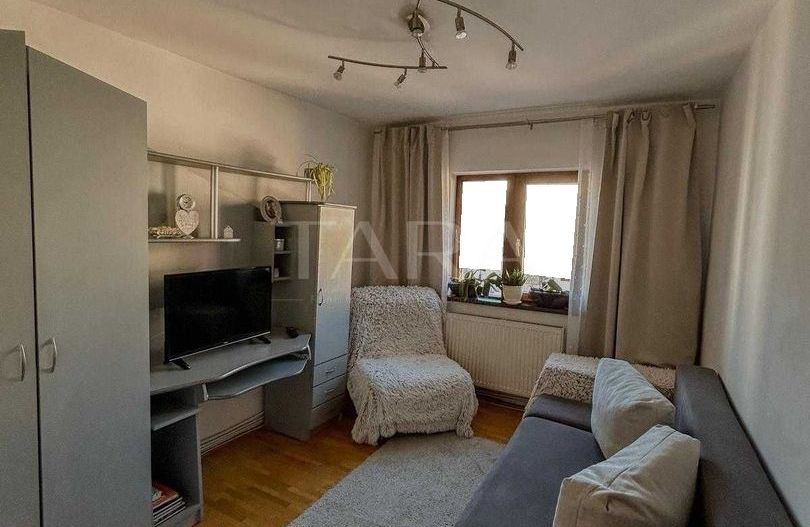 Apartament spațios, 4 camere, 106 mp, două balcoane, parcare, central. - Poză 2