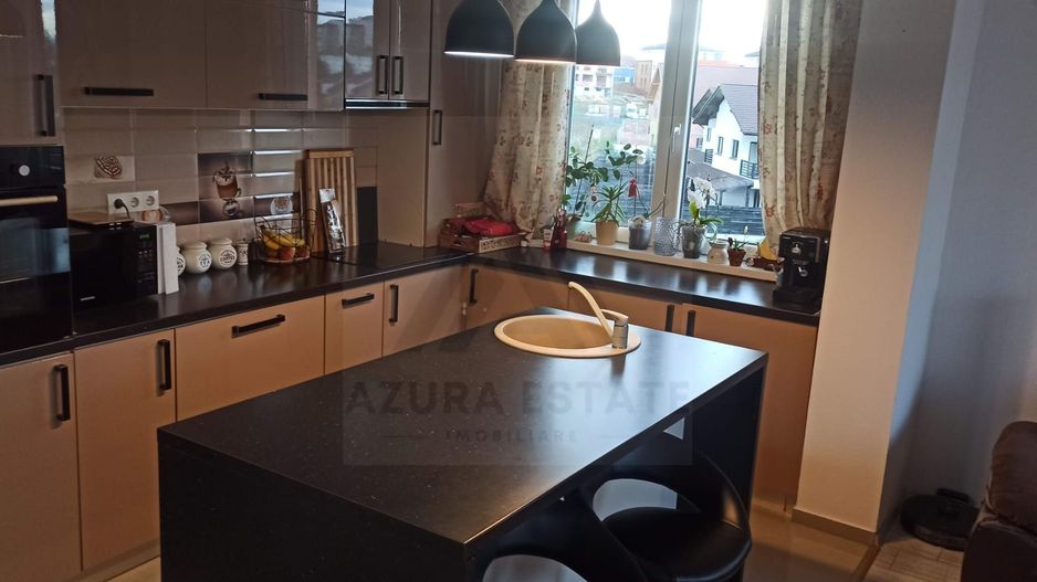 Apartament modern 3 camere 2 bai si 2 locuri de parcare in Selimbar - Poză 4