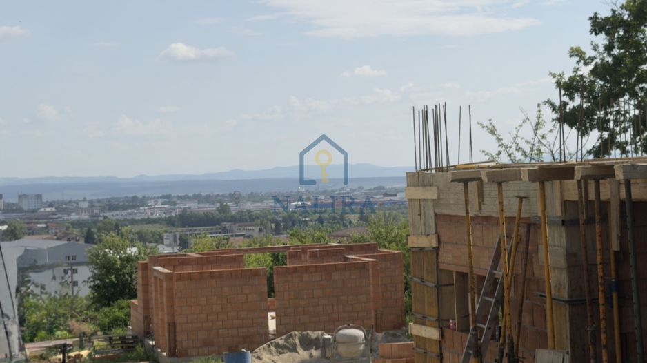 Casă nouă cu priveliște - cartier Săsar (deal) - Poză 4
