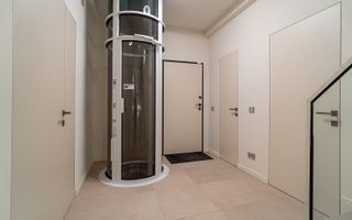 Vila Unica Noua cu 8 camere *300mp* /fotovoltaice si pompa cladura// Dorobanti - Poză 2