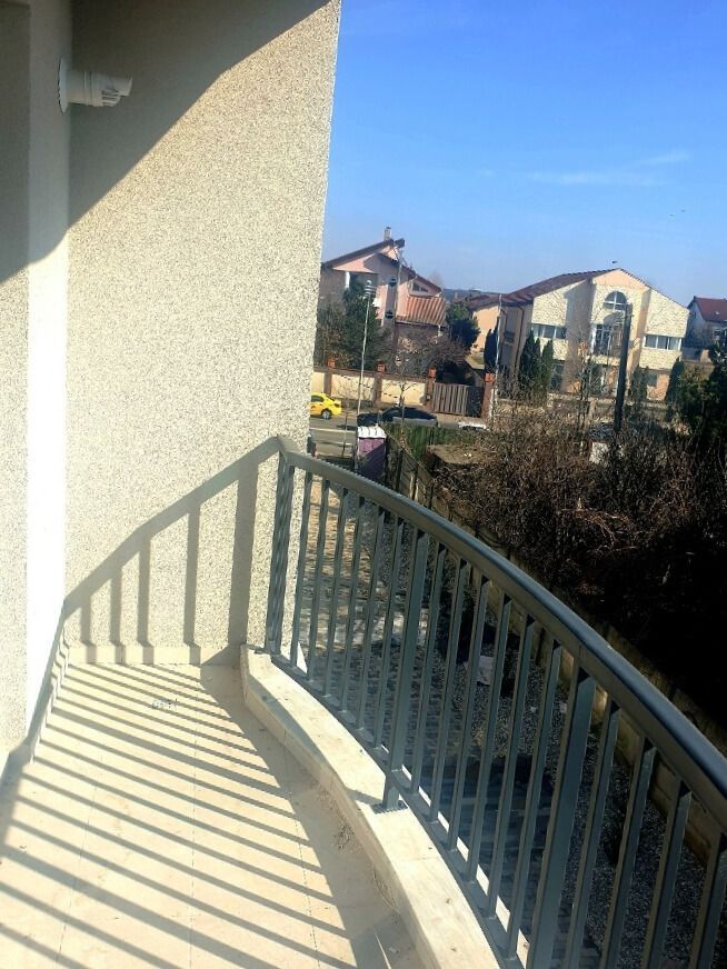 Garsonieră spațioasă luminoasă și plină de potențial în inima Piperei - Poză 4