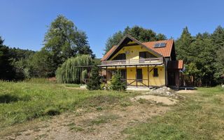 Casa de vacanta in inima padurii, 150 mp/utili, teren 1960 mp, Vulcan - Poză 5
