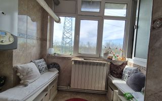 Vanzare apartament 3 camere micro 16 , 60mp, pret 78.000E (negociabil) - Poză 3