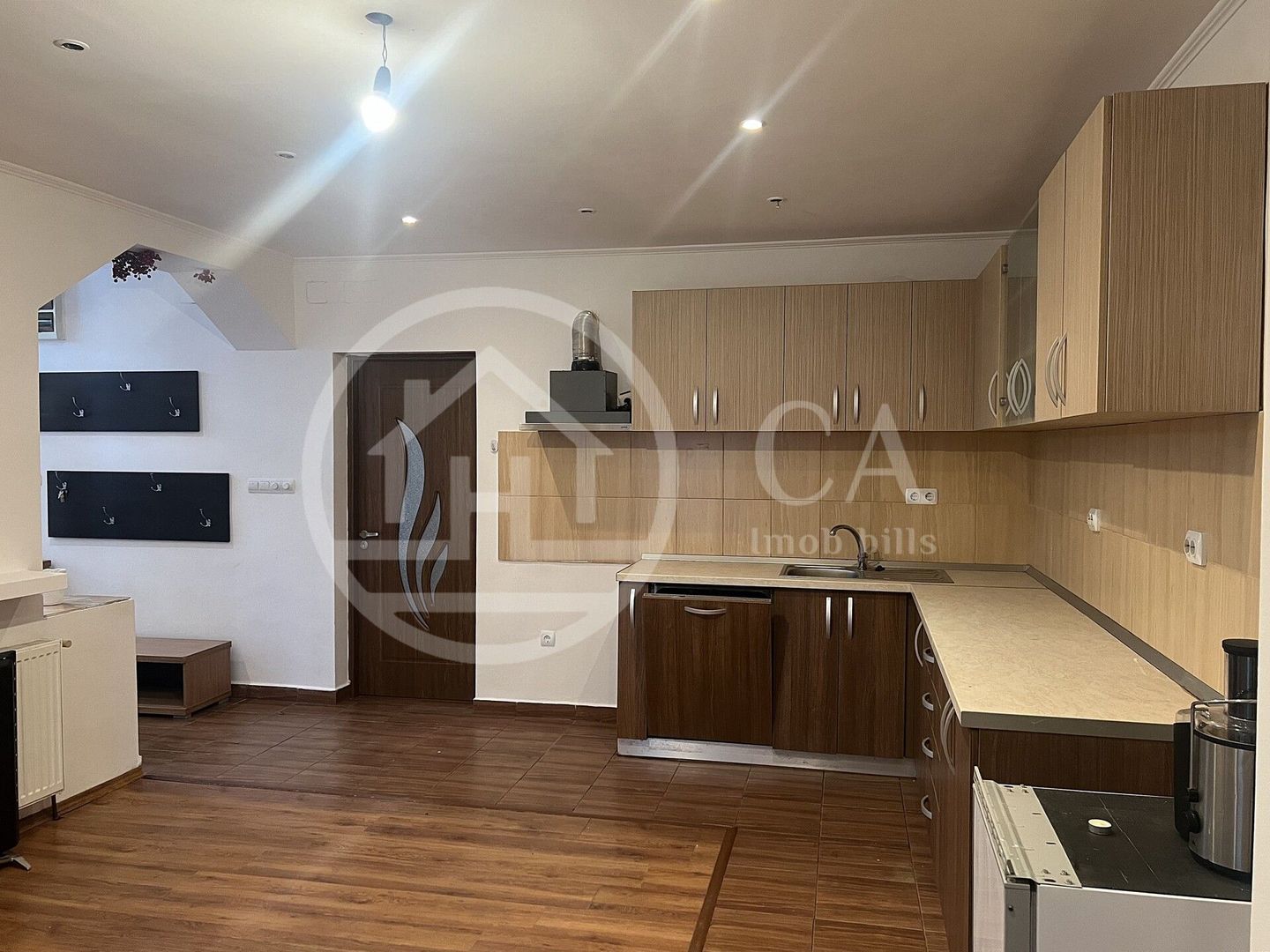 Apartament cu 3 camere de inchiriat zona Ultracentrala Oradea - Poză 1