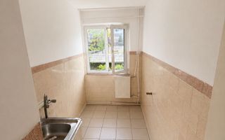 Apartament 3 camere | Zona Hermes | Geam la baie| Decomandat | - Poză 6