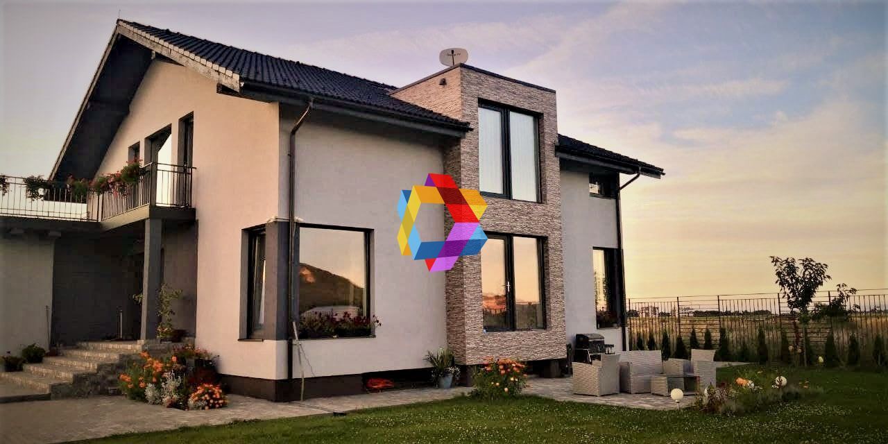 Casă 420 mp Cristian - Poză 1