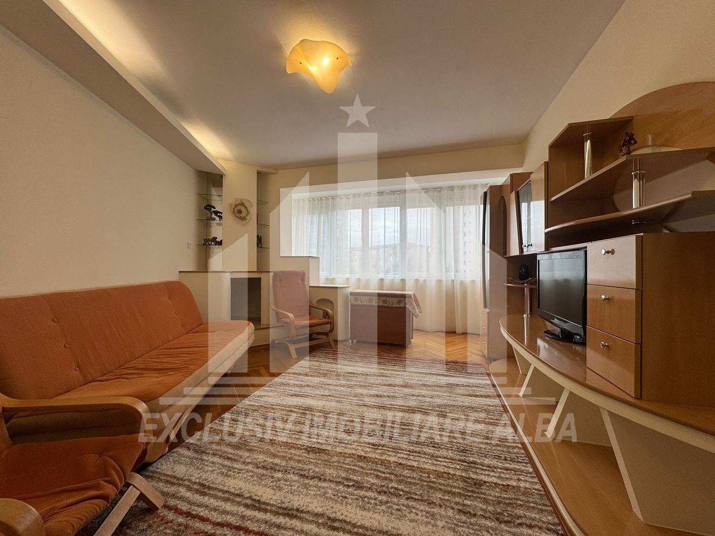 Apartament cu 3 camere decomandate, Cetate - Poză 1