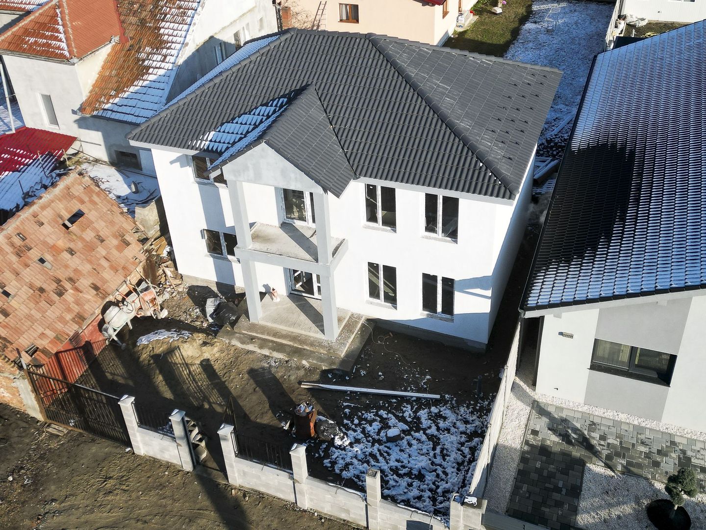 Casă cu teren în Gai - Poză 5