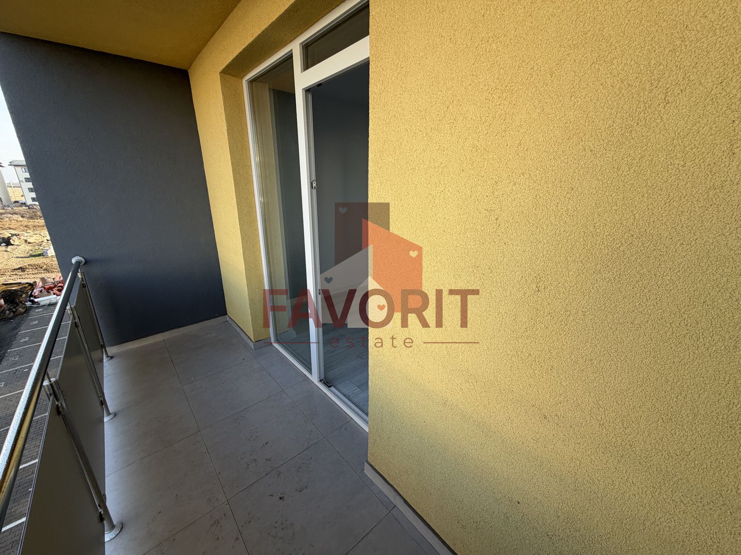 Etaj 2. Disponibil imediat. Decomandat. TVA 21% inclus in pret - Poză 6