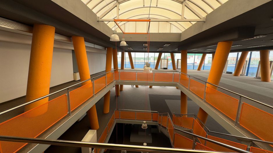 SPATIU COMERCIAL 1600 MP I PARCARE 900 MP I ZONA OTOPENI  TUNARI - Poză 2