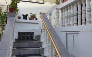 vila 7 camere birouri-sediu firma Cotroceni - Poză 2