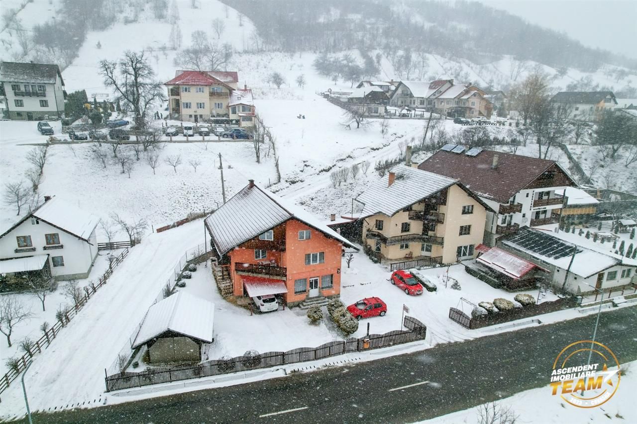 In regiune pitoreasca, cu view montan, Moeciu de Jos, Bran, Brasov - Poză 39