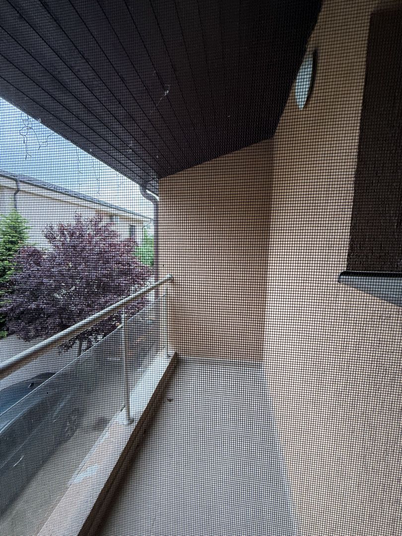 Casă înșiruită complet mobilată + curte+ 2 parcari în complex inchis! - Poză 17