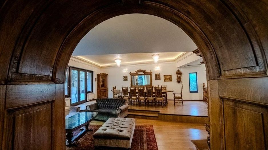 Vilă de excepţie centru Iaşi - Poză 12