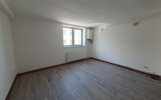 BRASADAS vinde garsoniera la etajul 2/4 pe B-dul Closca. - Poză 2