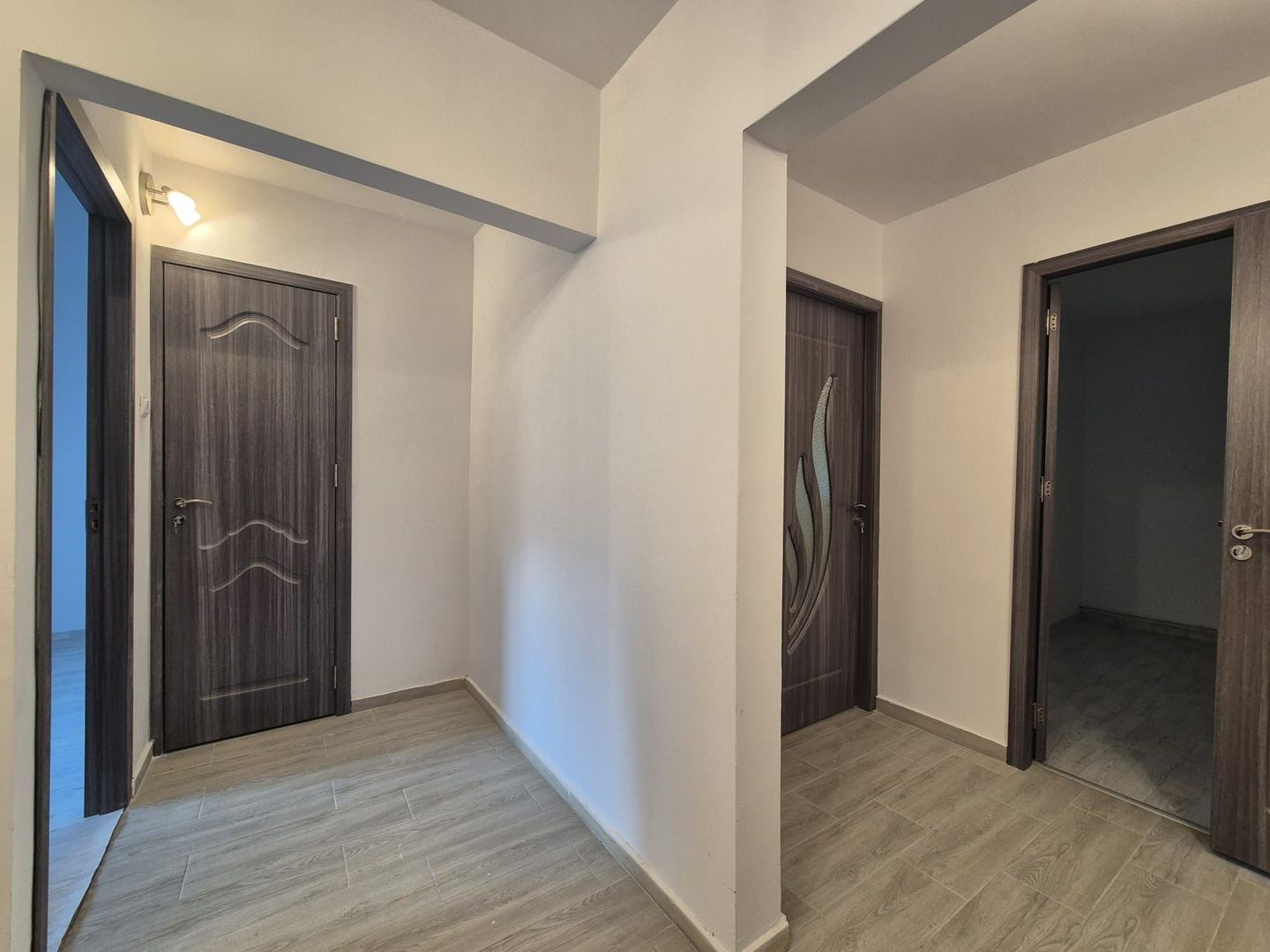 Exclusivitate - Imobil la cheie, ideal birouri sau locuință, la prima închiriere - Poză 6