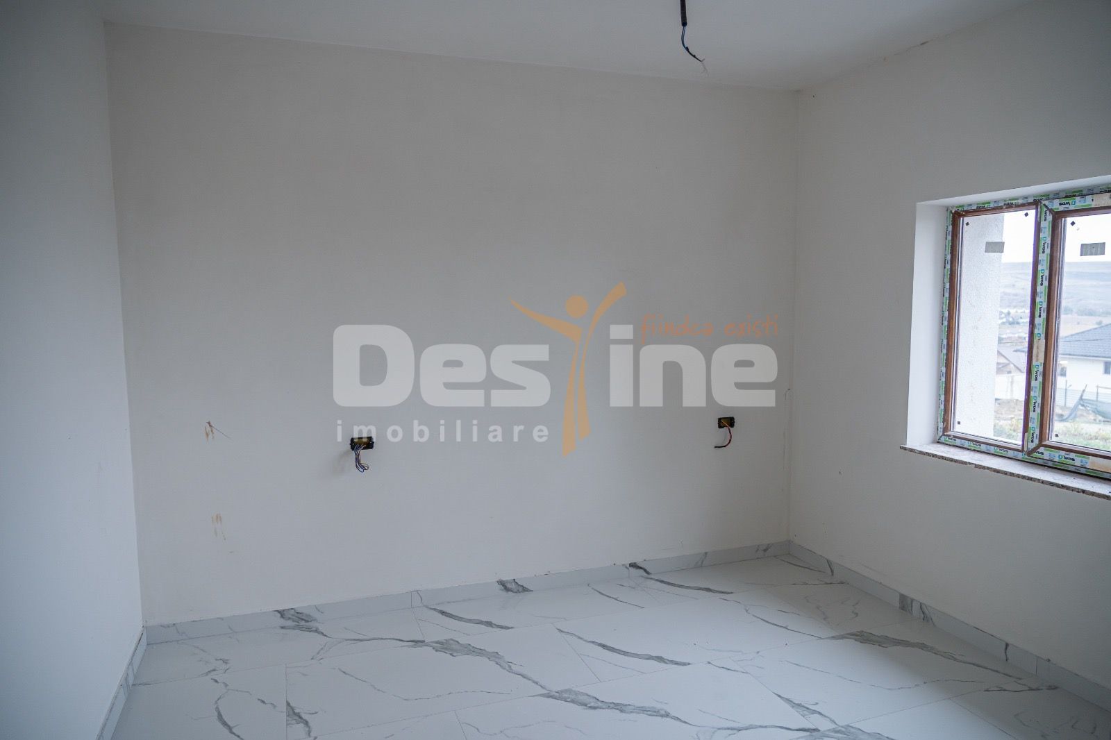 Apartament cu doua camere in bloc nou zona Pietricica. - Poză 4