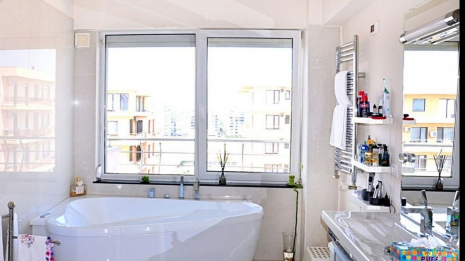 Statiunea Mamaia -UNICAT- Penthouse 220 mp cu vedere frontala la mare si jacuzzi - Poză 27