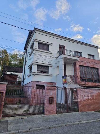 Inchiriez casa in cartier Gruia, pretabil locuinta, sediu firma, clinica, etc - Poză 2