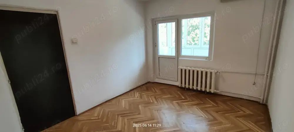 De inchiriat apartament nemobilat 3 camere decomandate Panduri, zona foarte buna - Poză 2