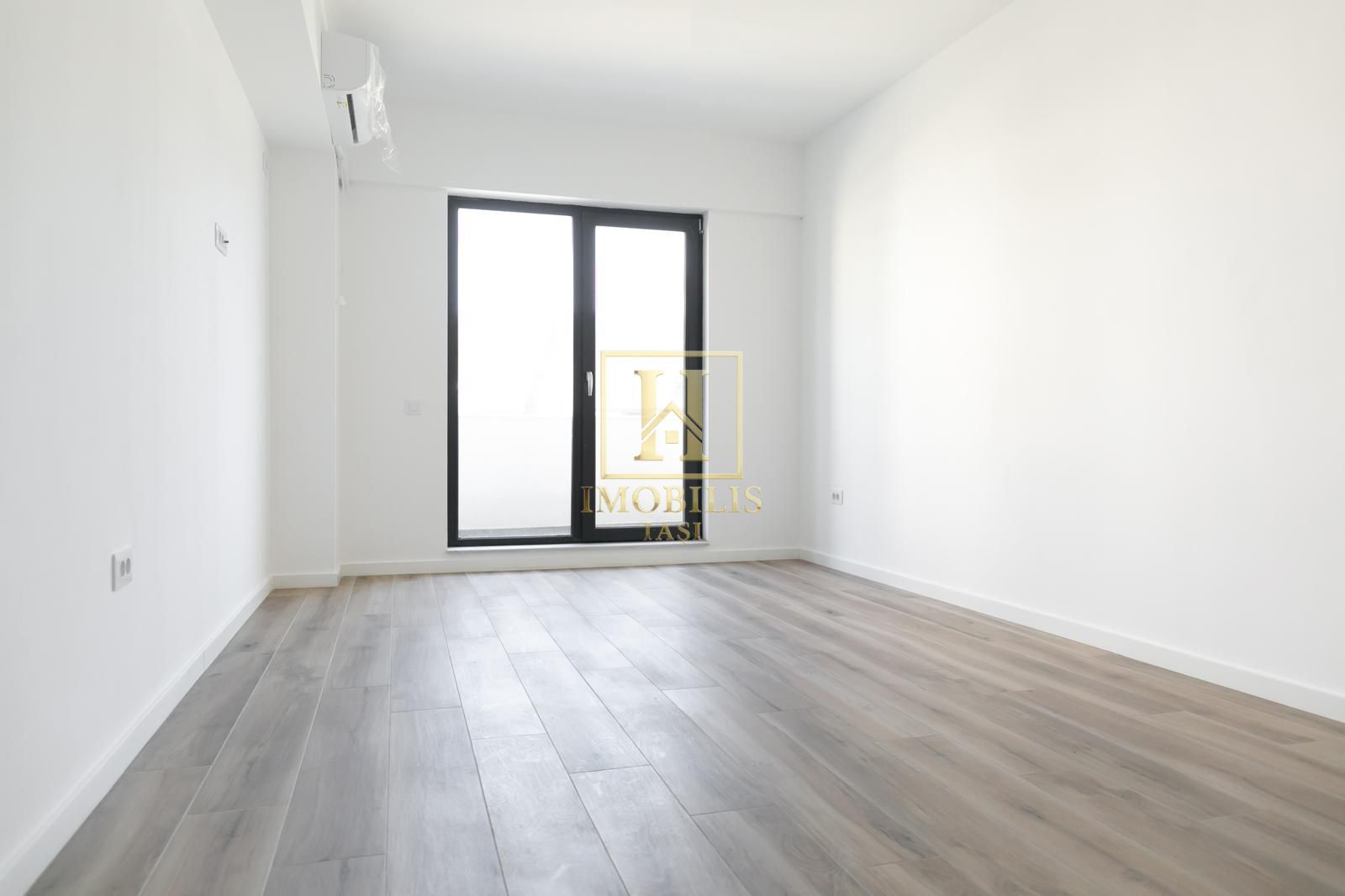 INTABULAT Apartament 1 camera Dec. 44 mp 79000 euro Bucium - Poză 2
