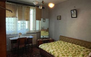 De vanzare apartament cu 3 camere semi. in Galati, Centru, etaj 4 - Poză 2