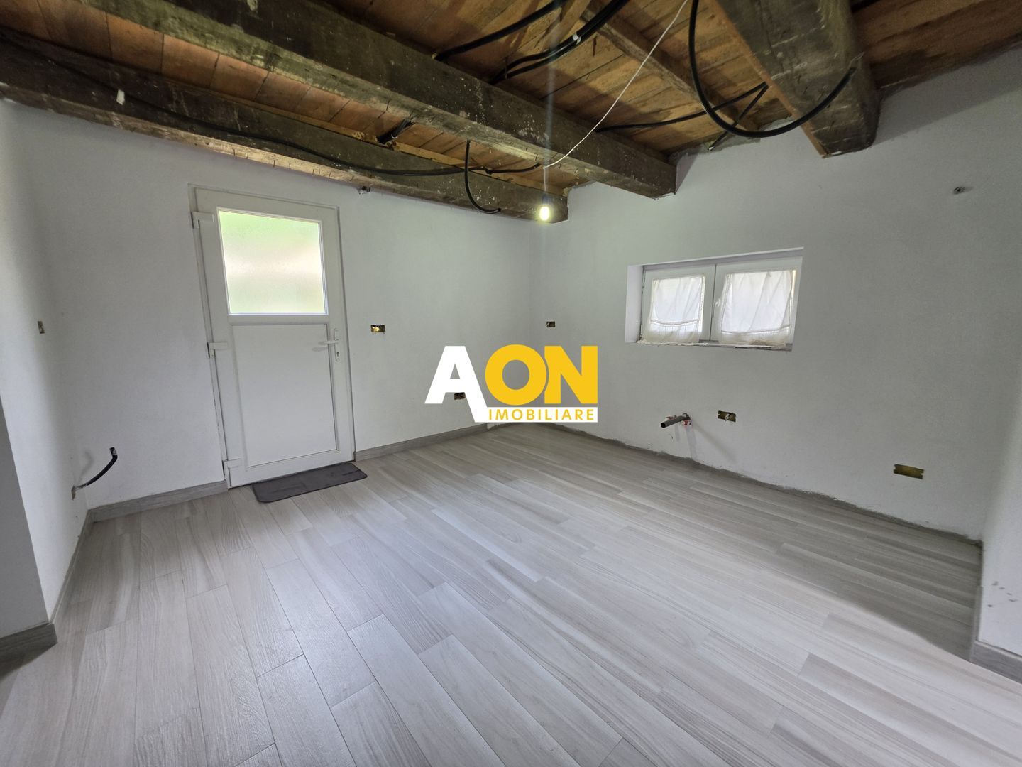 Comision 0%! Casa 5 Camere, 500mp, Zona de Padure - Poză 3