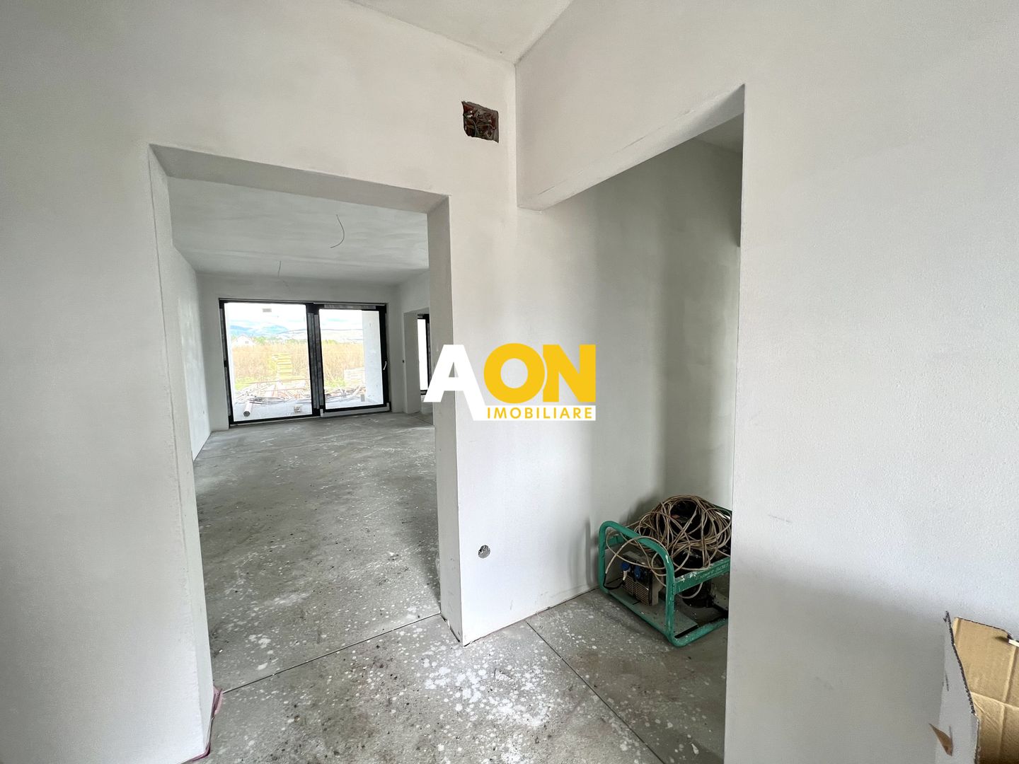 Casa individuala semifinisata, 4 camere, 2 bai, 448mp teren - Poză 7