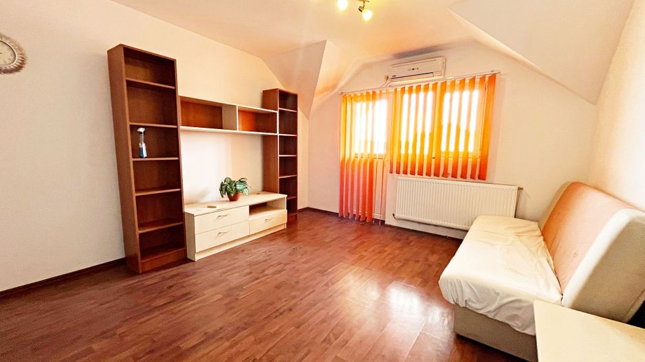 Apartament 2 camere de vânzare in zona Rogerius, Oradea - Poză 1