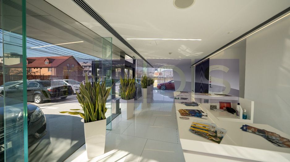 VANZARE -CLADIRE DE BIROURI - ARHITECTURA EXCEPTIONALA - Poză 6