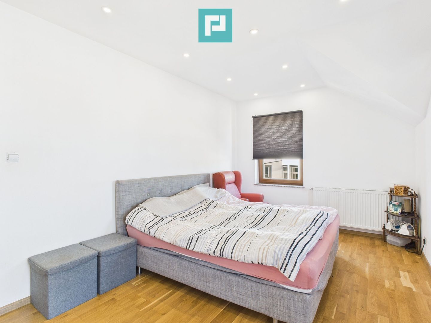 Casă modernă cu 6 camere în Vladimirescu - Poză 7