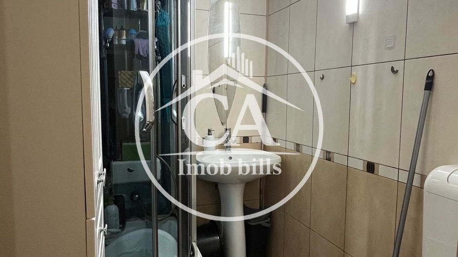 Apartament cu 3 camere de vânzare în zona Rogerius, Oradea - Poză 10