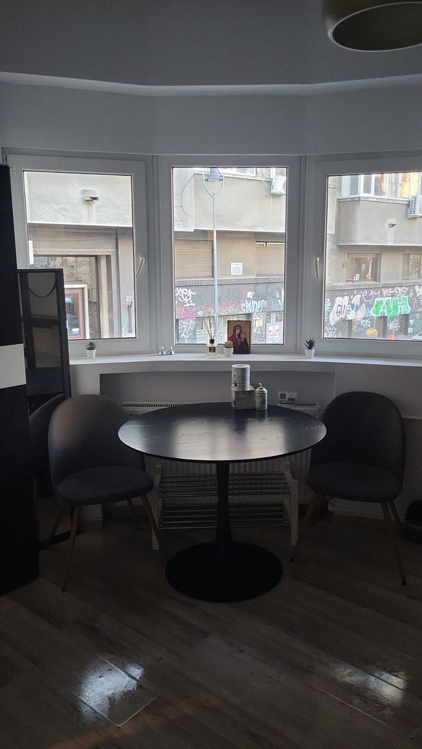 GARSONIERA COCHETA METROU PIATA ROMANA - Poză 5