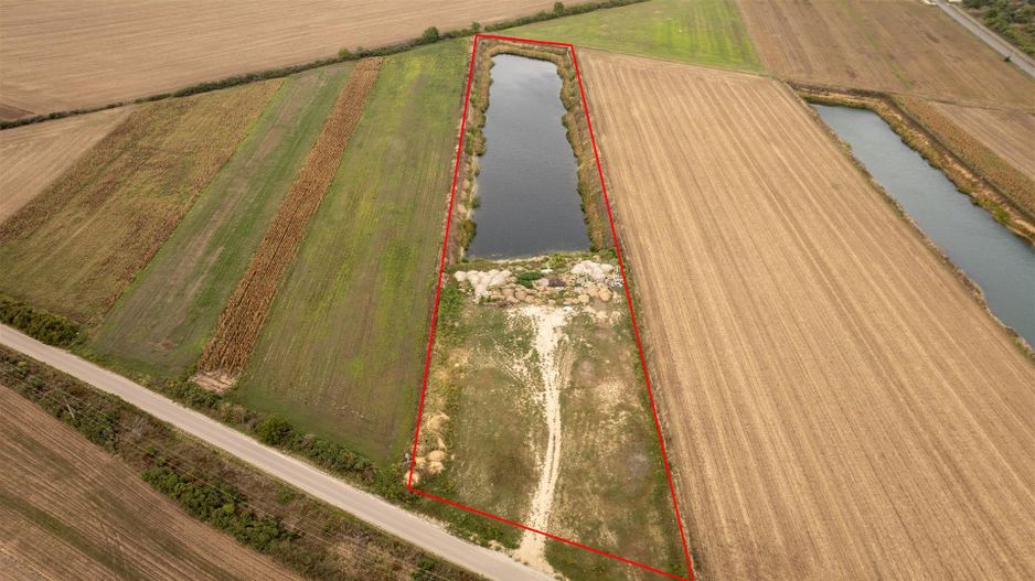 Teren extravilan Santaul Mic cu luciu de apa - Poză 5