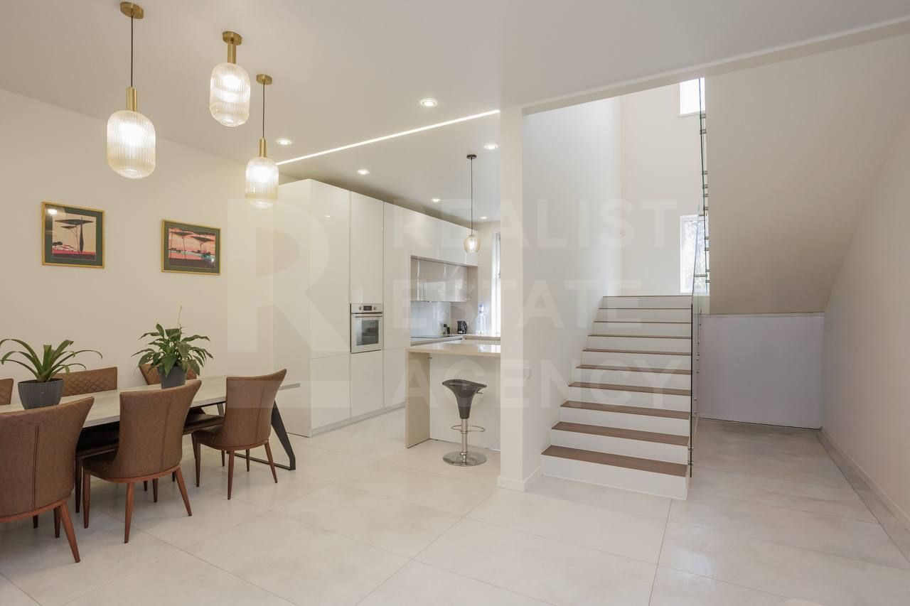Vânzare, casă modernă 2 nivele, 200 mp + 5 ari șos. Hîncești, Centru - Poză 11