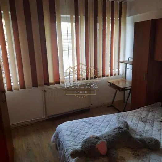 Apartament cu 3 camere de închiriat în zona Centrală - Poză 2