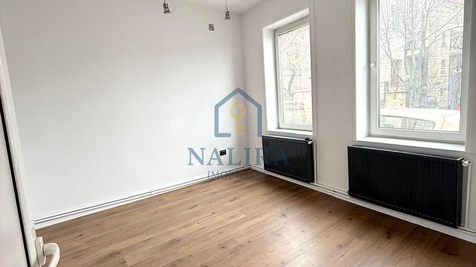 Casa de vanzare - Centrul Vechi - Poză 2