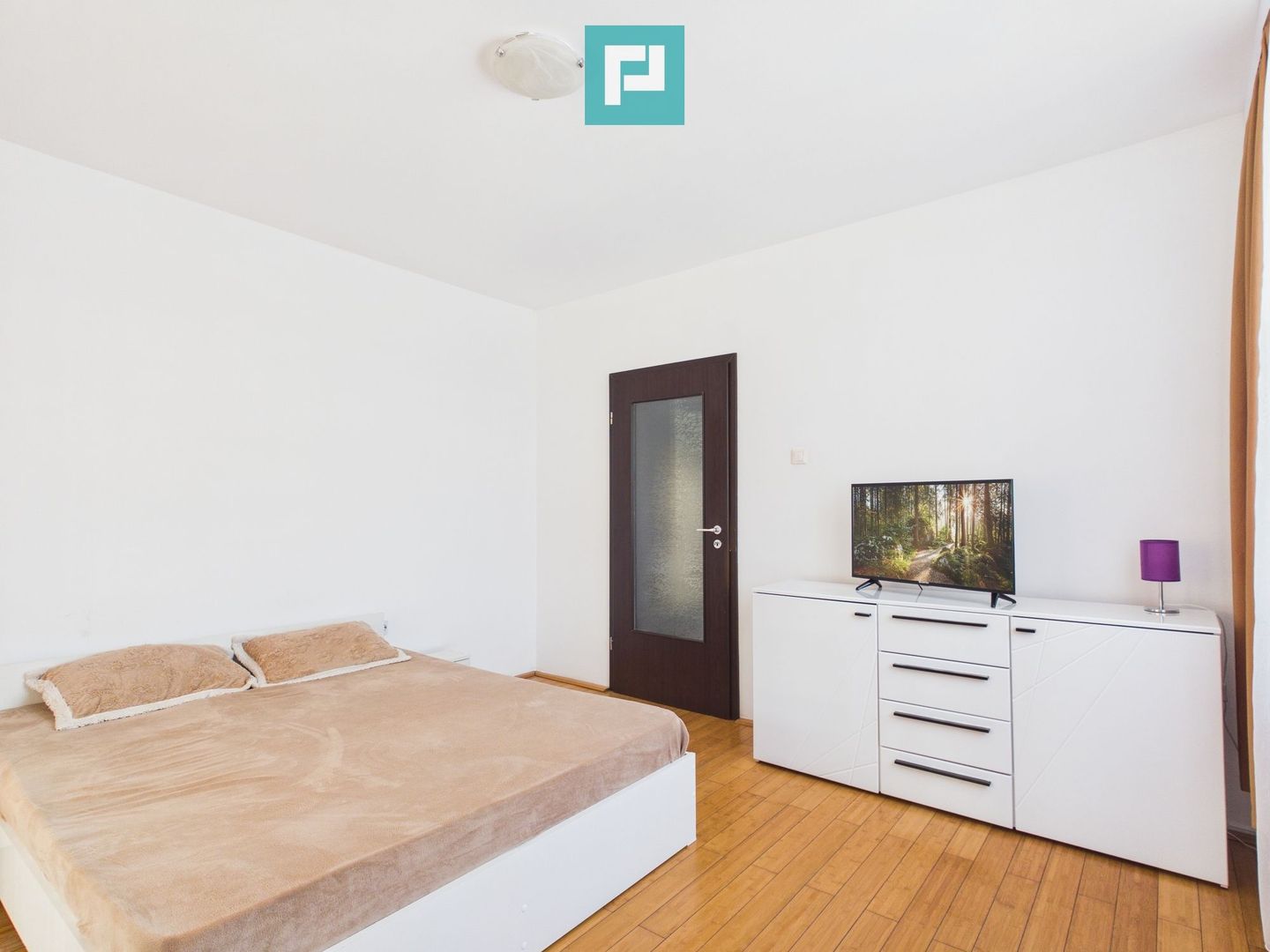 Casă individuală 8 camere - Dudeștii Noi - Poză 16