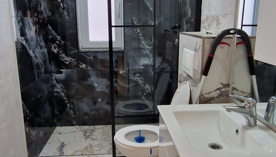 Apartament 2 camere , 50.5mp, 90000euro cu TVA +loc parcare-Rediu - Poză 9