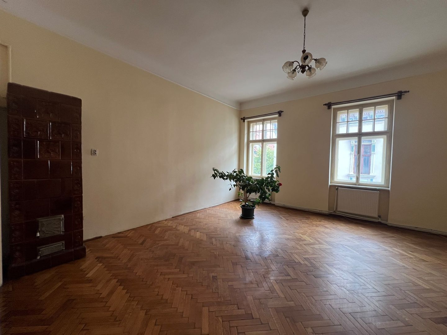 Garsonieră spațioasă de închiriat în zona ultracentrală - Poză 1