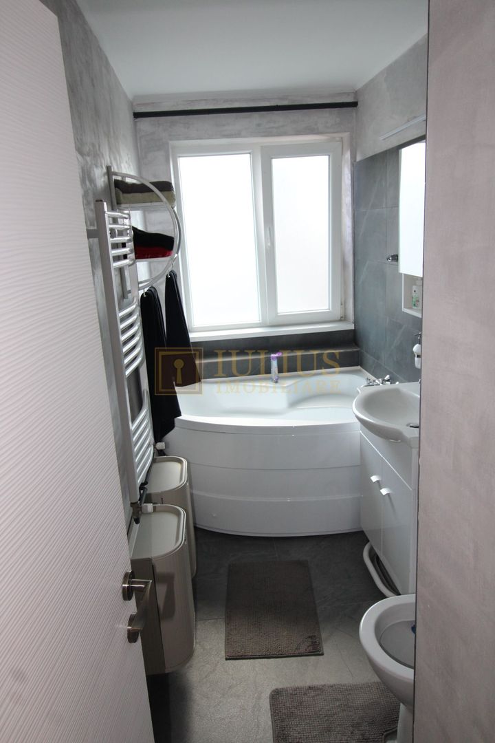 Ideal pentru doctori, asistente, vizavi de spitalul judetean, centrala proprie - Poză 5